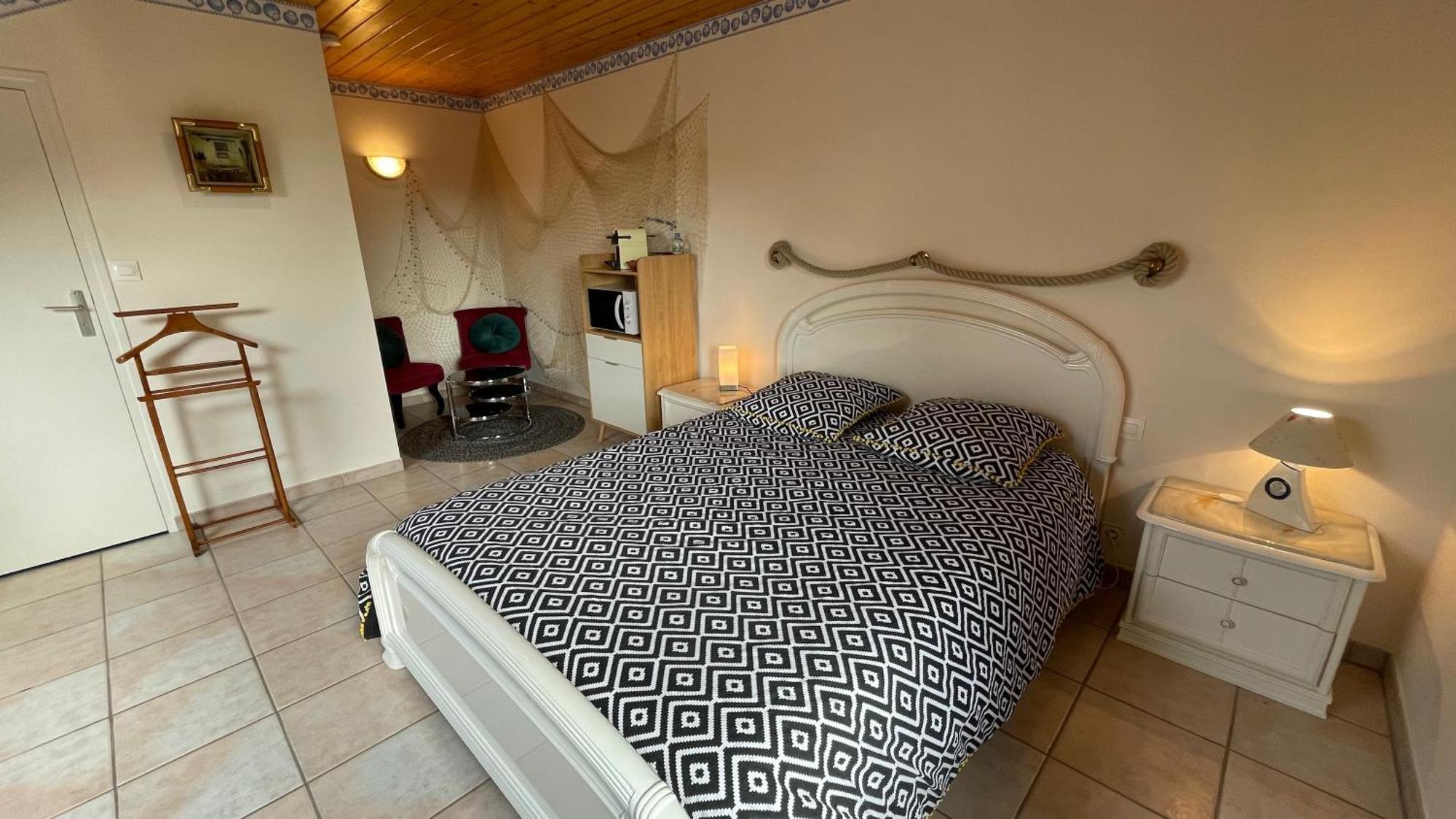 Chambres D'Hotes Les Tilleuls Poullaouen Екстер'єр фото